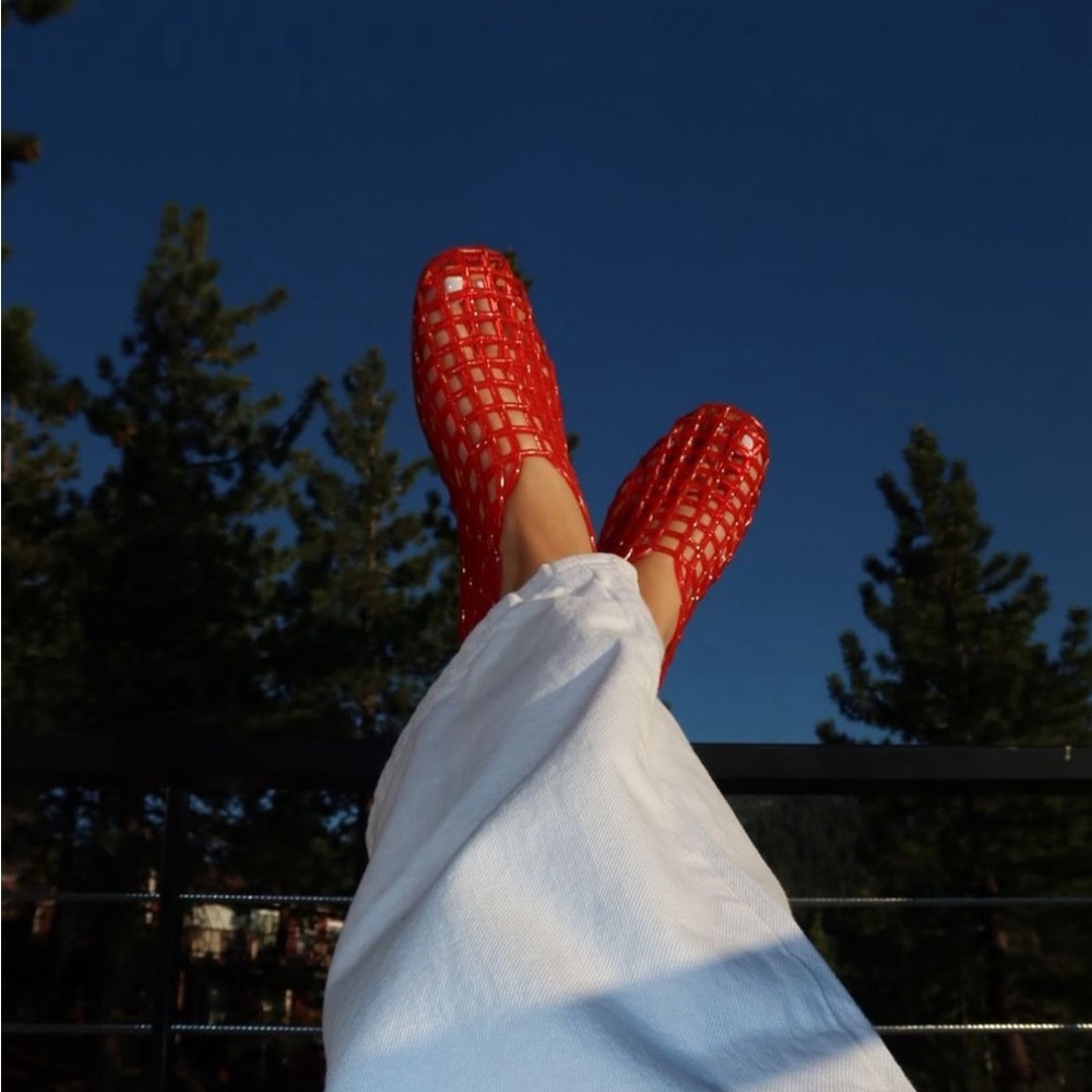 Women’s Red Jelly Mesh Flat Shoes Size 8 - Picture 5 of 15